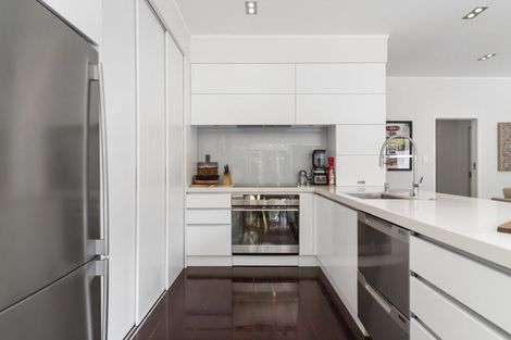 Photo of property in 17 West End Road, Herne Bay, Auckland, 1022