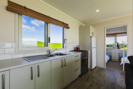 Photo of property in 23 Netherton Road, Omakere, 4271