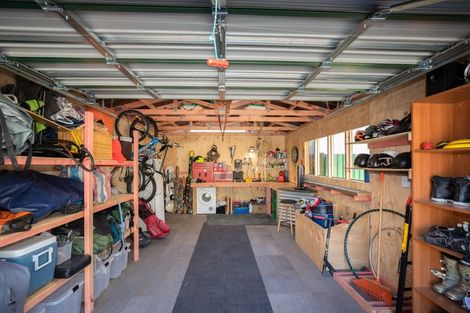 Photo of property in 2 Hector Close, Kingston, Athol, 9793