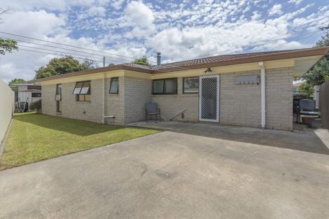 Photo of property in 2/32 Willis Road, Papakura, 2110