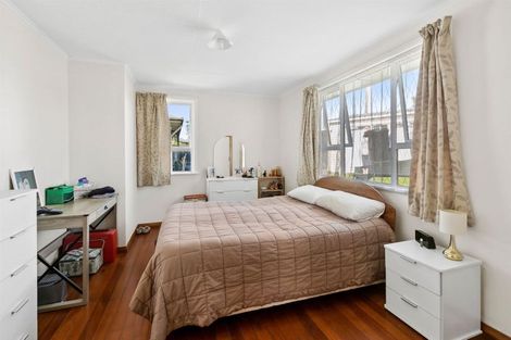 Photo of property in 44 Woodleigh Street, Frankleigh Park, New Plymouth, 4310