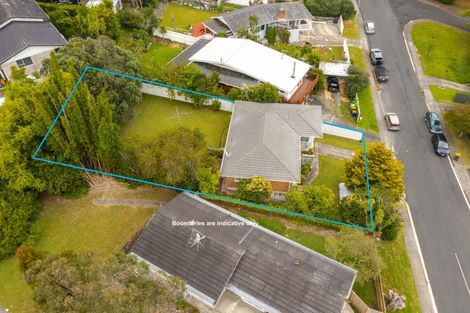 Photo of property in 4 Ayton Drive, Totara Vale, Auckland, 0629
