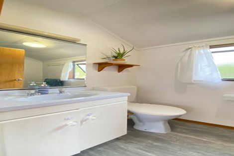 Photo of property in 4/43-53 Chivalry Road, Glenfield, Auckland, 0629