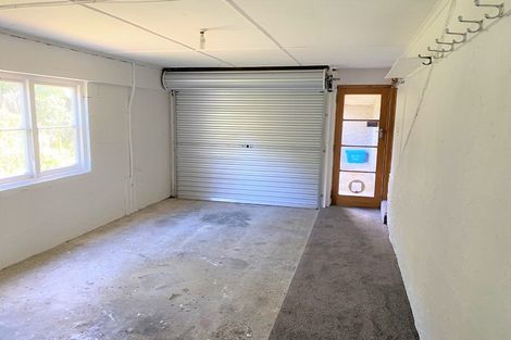 Photo of property in 74 Dowse Drive, Maungaraki, Lower Hutt, 5010