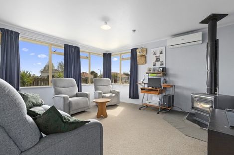 Photo of property in 42 Ross Crescent, Fairfield, Hamilton, 3214