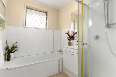 Photo of property in 1/23 Poinsettia Place, Henderson, Auckland, 0610