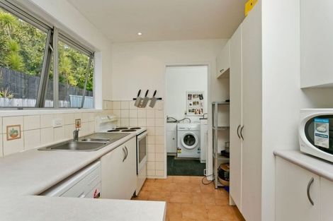 Photo of property in 2/12 Wanita Place, Totara Vale, Auckland, 0629