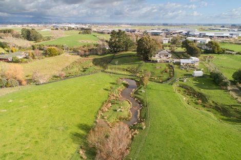 Photo of property in 658 Roberts Line, Kelvin Grove, Palmerston North, 4470