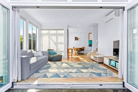 Photo of property in 11f Clearwater Cove, West Harbour, Auckland, 0618