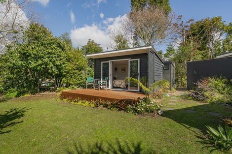 Photo of property in 10 Impala Place, Whitianga, 3510