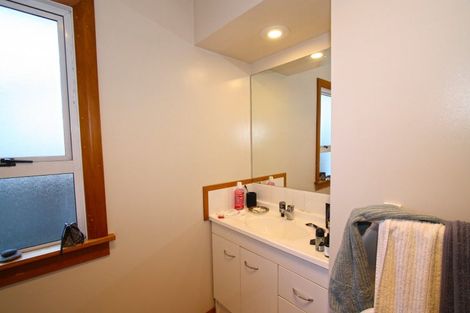 Photo of property in 409 Carrington Street, Upper Vogeltown, New Plymouth, 4310