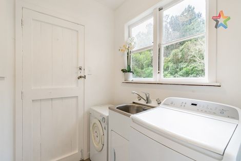 Photo of property in 15 Kennedy Grove, Stokes Valley, Lower Hutt, 5019