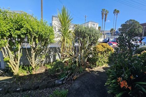 Photo of property in 106 Calliope Road, Stanley Point, Auckland, 0624