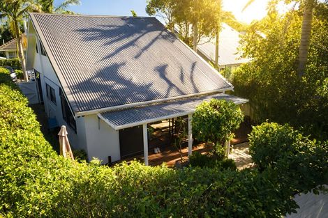 Photo of property in 1/25a Beach Road, Te Atatu Peninsula, Auckland, 0610