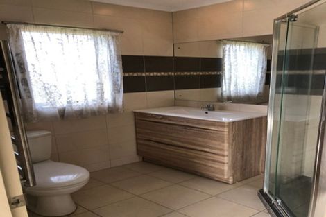 Photo of property in 5 Bezar Place, Flat Bush, Auckland, 2016