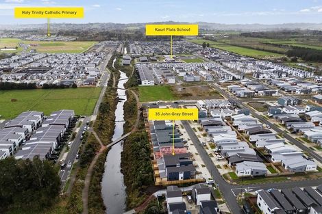 Photo of property in 35 John Gray Street, Papakura, 2110