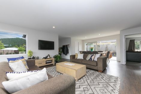 Photo of property in 3a Applemoors Way, Riverhead, 0820