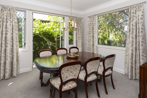Photo of property in 33 Seymour Road, Mellons Bay, Auckland, 2014