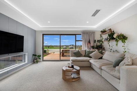 Photo of property in 26 Waituna Street, Pegasus, 7612