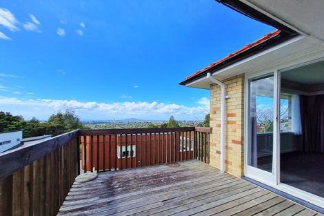 Photo of property in 1/177 Glenfield Road, Hillcrest, Auckland, 0627