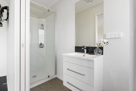 Photo of property in 8c East Ridge Grove, Newstead, Hamilton, 3286