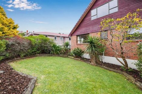 Photo of property in 11 Colquhoun Street, Glenross, Dunedin, 9011