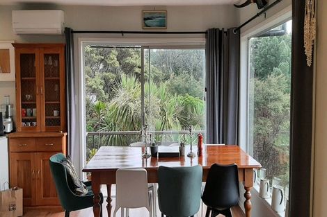 Photo of property in 37 West Lynn Road, Titirangi, Auckland, 0604