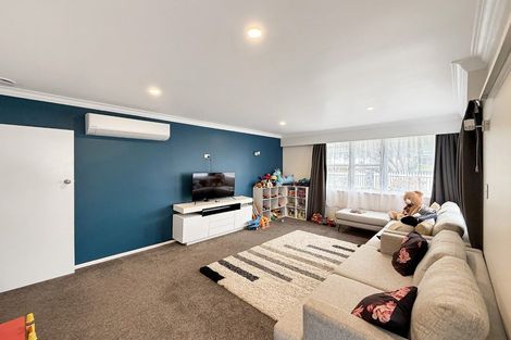 Photo of property in 202 Wellington Road, Wainuiomata, Lower Hutt, 5014