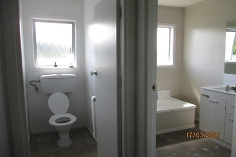 Photo of property in 236 Triangle Road, Massey, Auckland, 0614