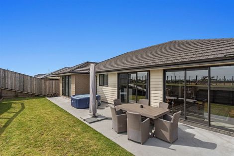 Photo of property in 8 Karearea Drive, Coastlands, Whakatane, 3120