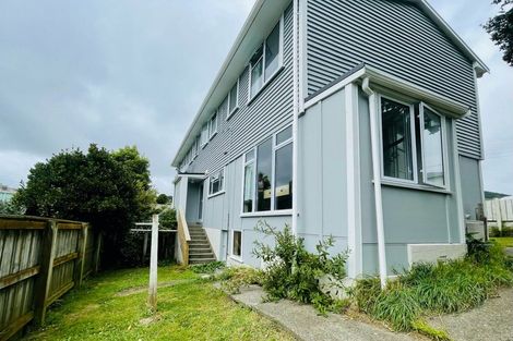 Photo of property in 56 Coates Street, Tawa, Wellington, 5028