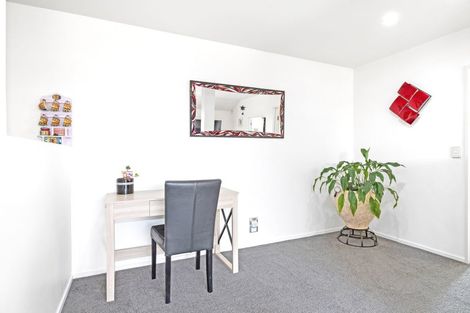 Photo of property in 15 Cridland Place, Halswell, Christchurch, 8025