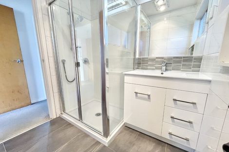 Photo of property in 1/7 Maunder Place, New Lynn, Auckland, 0600