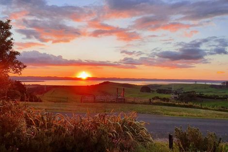 Photo of property in 204 Oyster Point Road, Kaukapakapa, Warkworth, 0984
