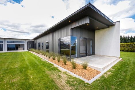 Photo of property in 50 Branksome Place, Aokautere, Palmerston North, 4471