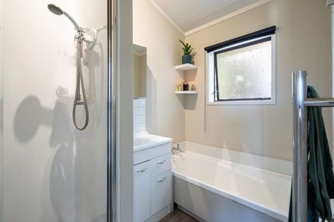 Photo of property in 1/7 Newstead Avenue, Browns Bay, Auckland, 0632