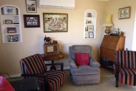 Photo of property in 1 Huia Street, Foxton Beach, Foxton, 4815