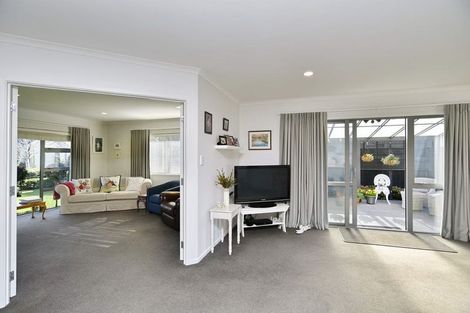 Photo of property in 30 Taiore Crescent, Marshland, Christchurch, 8083