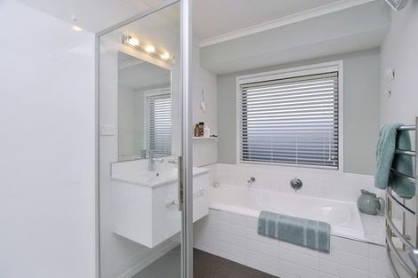 Photo of property in 30 Taiore Crescent, Marshland, Christchurch, 8083