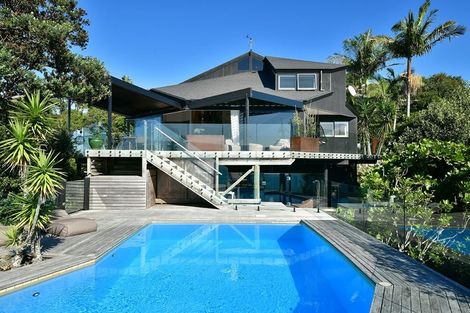 Photo of property in 86 Vipond Road, Stanmore Bay, Whangaparaoa, 0932