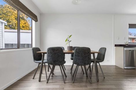 Photo of property in 4a Saint Lukes Place, Bader, Hamilton, 3206