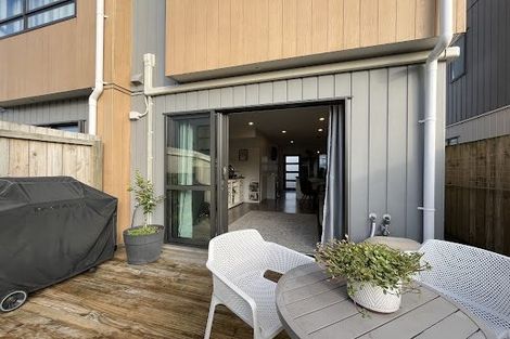 Photo of property in 16/8 Arney Road, Ranui, Auckland, 0612