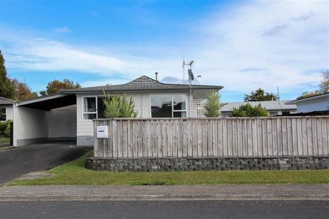 Photo of property in 2 Norfolk Place, Pukete, Hamilton, 3200