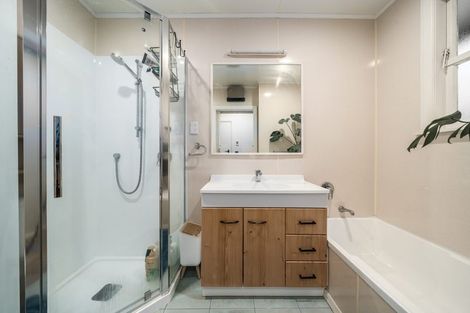 Photo of property in 73 Taylor Terrace, Tawa, Wellington, 5028