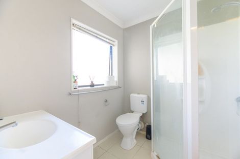 Photo of property in 12 Mediterranean Way, Goodwood Heights, Auckland, 2105