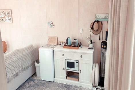 Photo of property in 23 Clifton Road, Haumoana, 4102