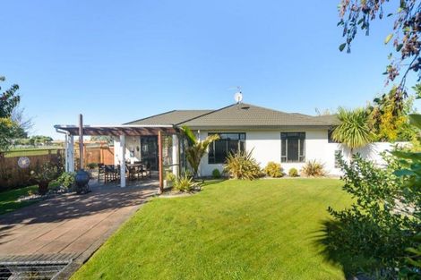 Photo of property in 39 Logan Way, Kelvin Grove, Palmerston North, 4414