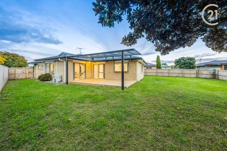 Photo of property in 71 Medvale Avenue, Flat Bush, Auckland, 2019
