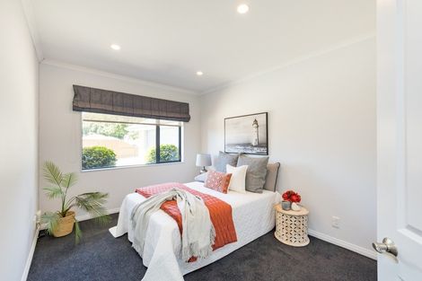 Photo of property in 30 Grand Oaks Drive, Awapuni, Palmerston North, 4412
