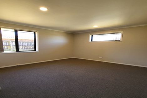 Photo of property in 49 Cyclamen Road, Mangere, Auckland, 2022